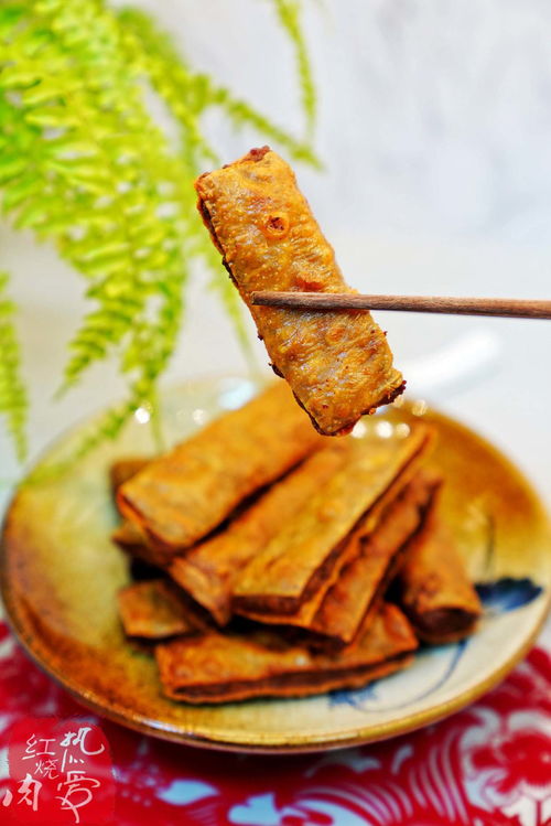 這道菜是有名的清真小吃,每年春節(jié)炸上一鍋,外酥里嫩香而不膩